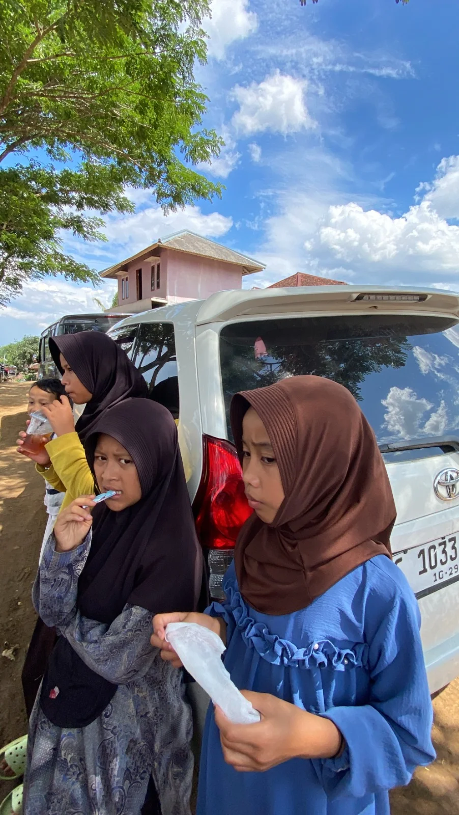 Foto 6 dari album Bantuan Banjir Sukabumi 2024