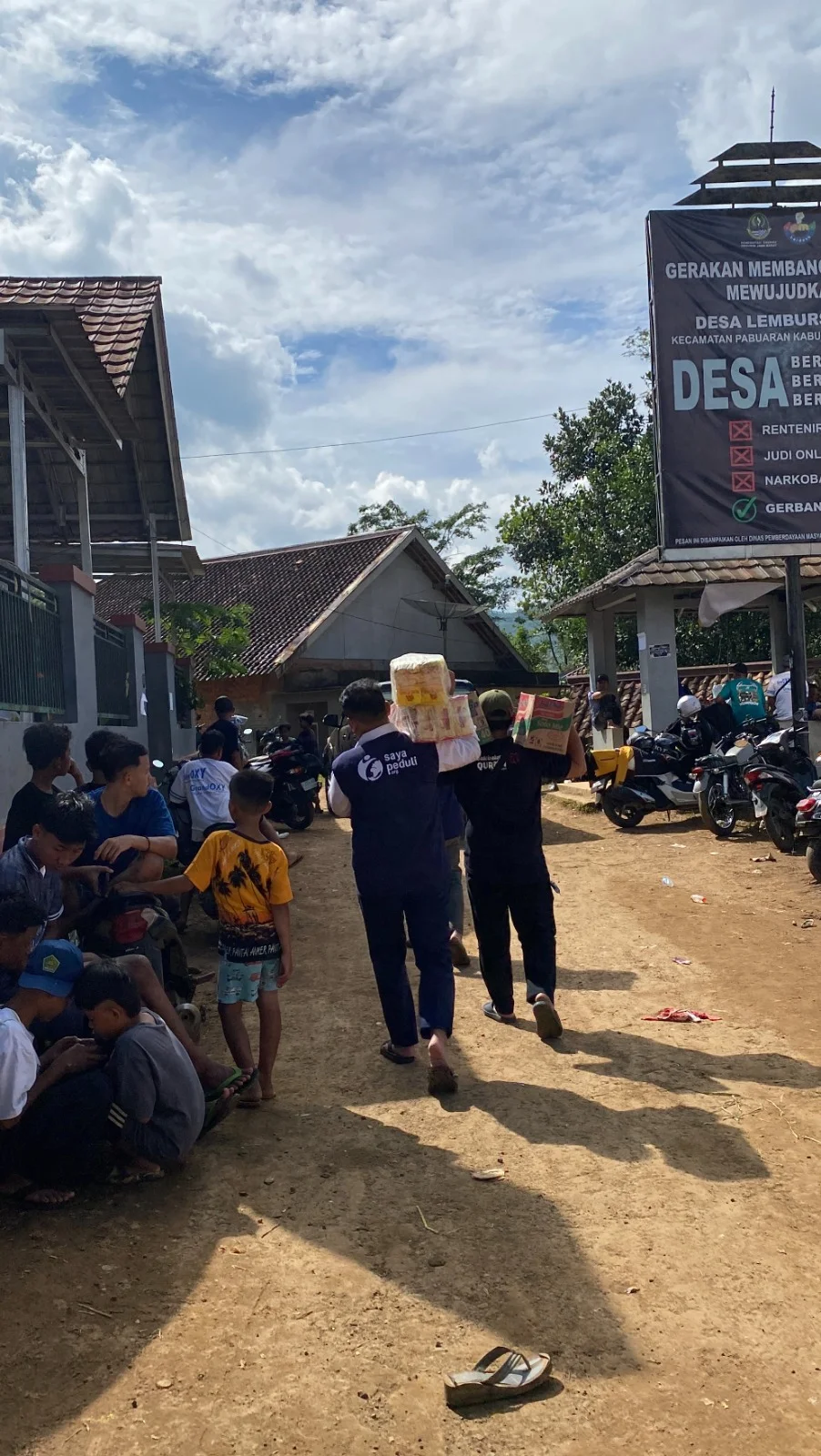 Foto 15 dari album Bantuan Banjir Sukabumi 2024